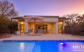 Mrlth Luxury Safari Villa, Close To Knp, Giraffe-Feeding-Tower, Spa-Bath, Boma